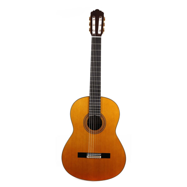 Yamaha GC32C Classical Nylon String Guitar Natural | The Music Zoo