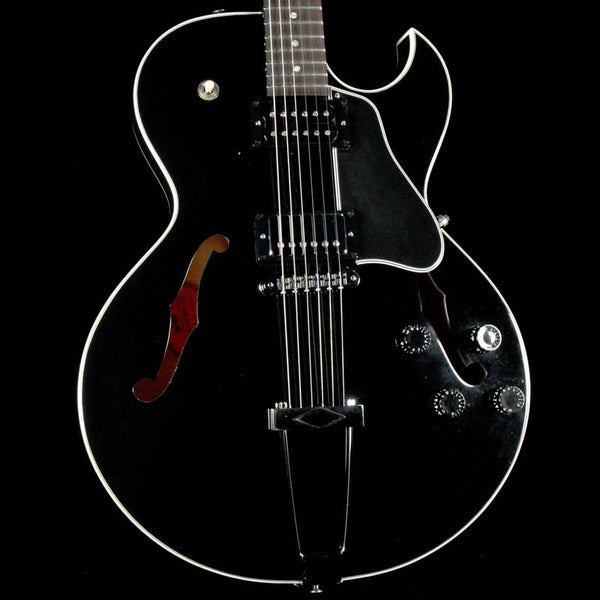 Gibson ES-135 ブラック ハードケース付き Gibson ES-135 ブラック ハードケース付き Gibson ES-135