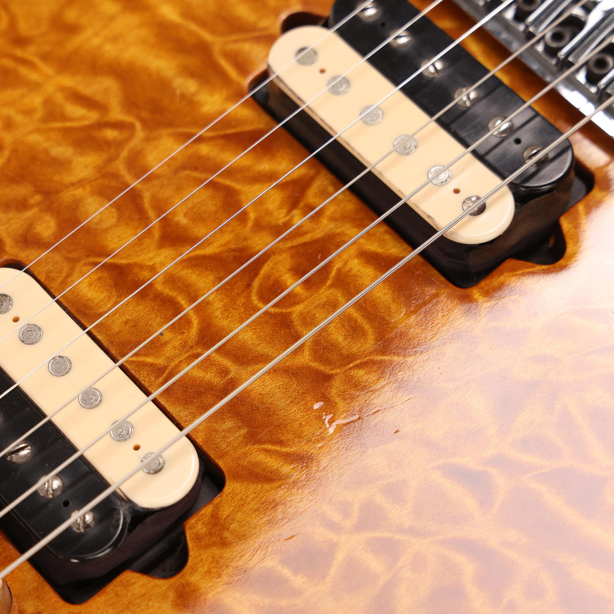 Ernie Ball Music Man Axis EX Transluscent Gold — 7