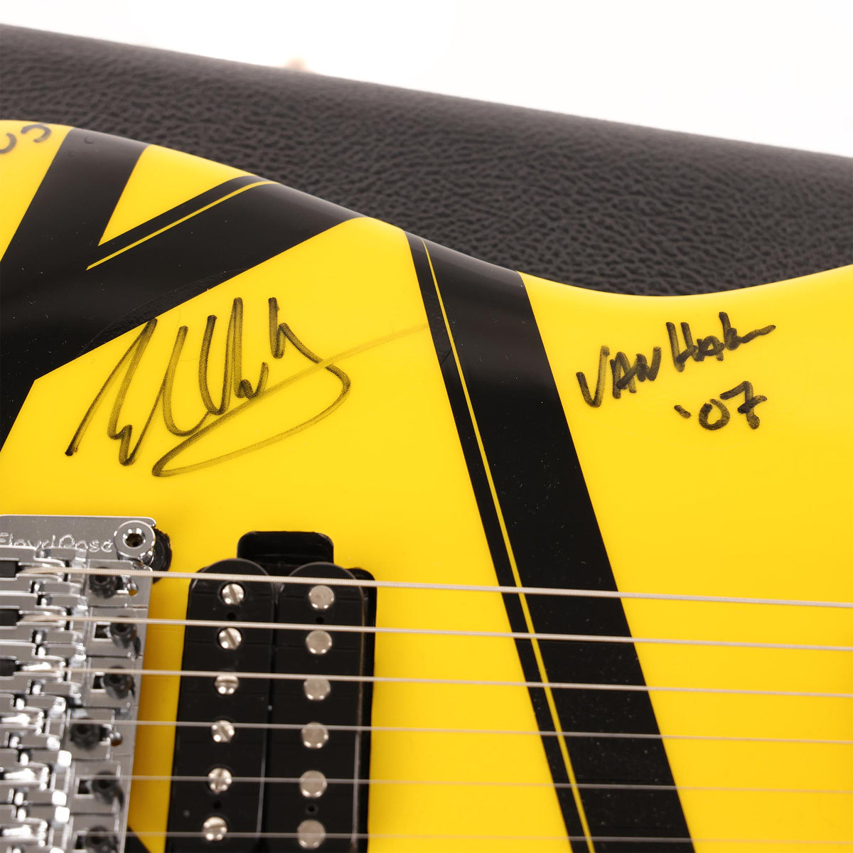 Charvel EVH Art Series East Rutherford New Jersey 2007 — 11
