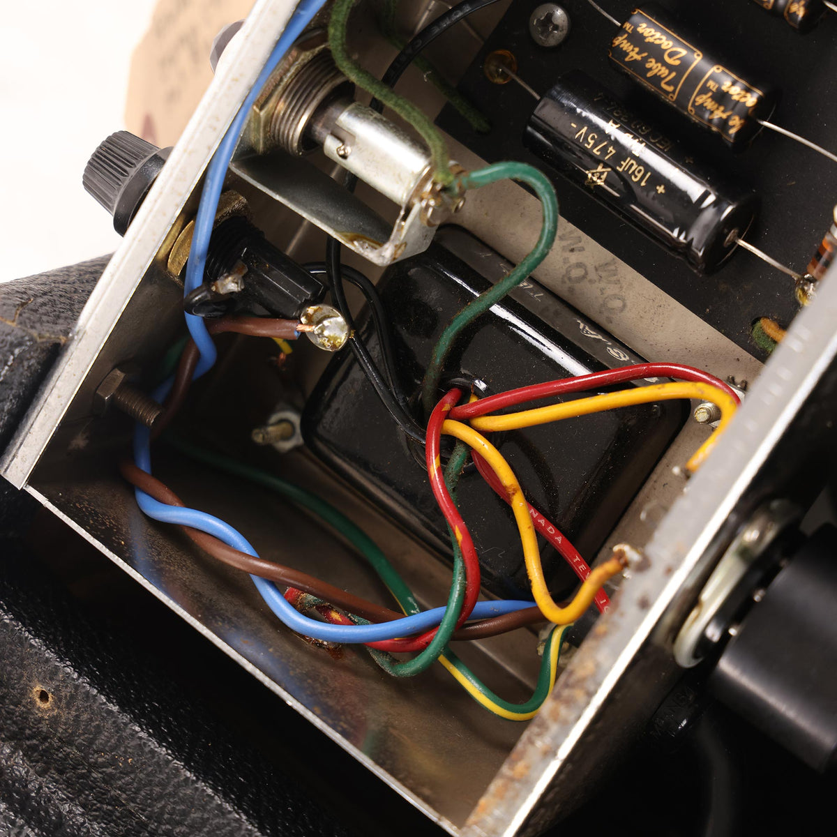 1963 Fender 5F1 Champ Black Tolex — 8
