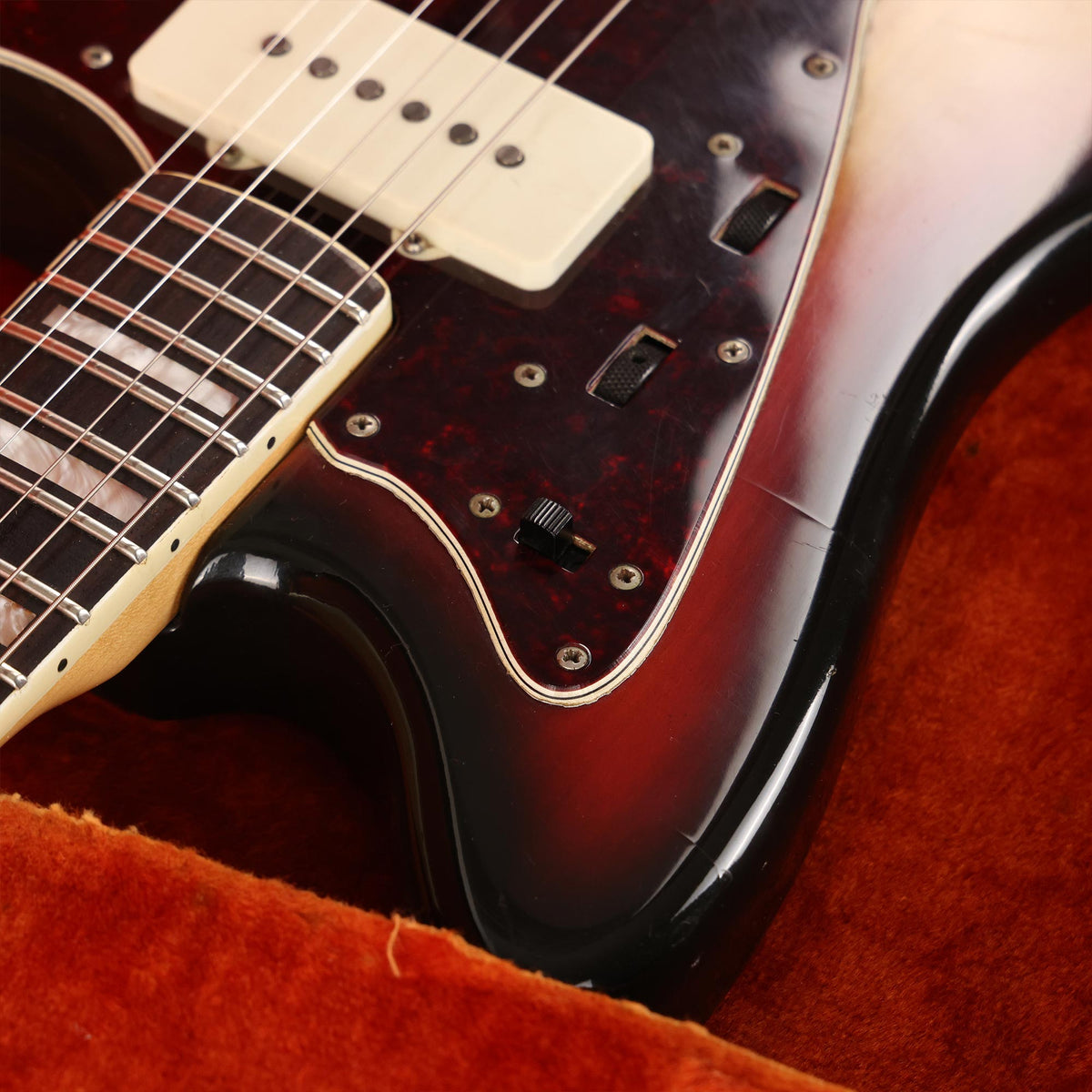 1973 Fender Jazzmaster Sunburst — 6