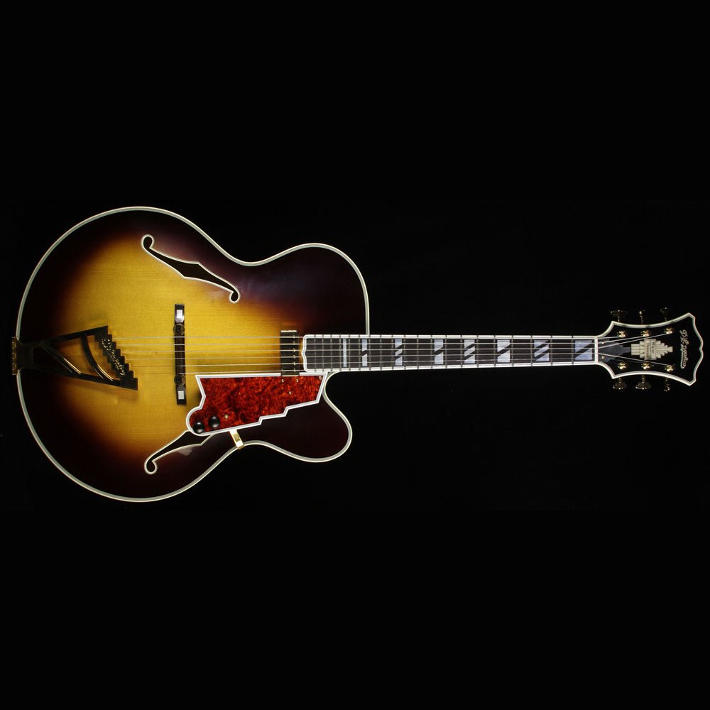 D'Angelico Masterbuilt New Yorker Archtop Electric Guitar Sunburst — 2