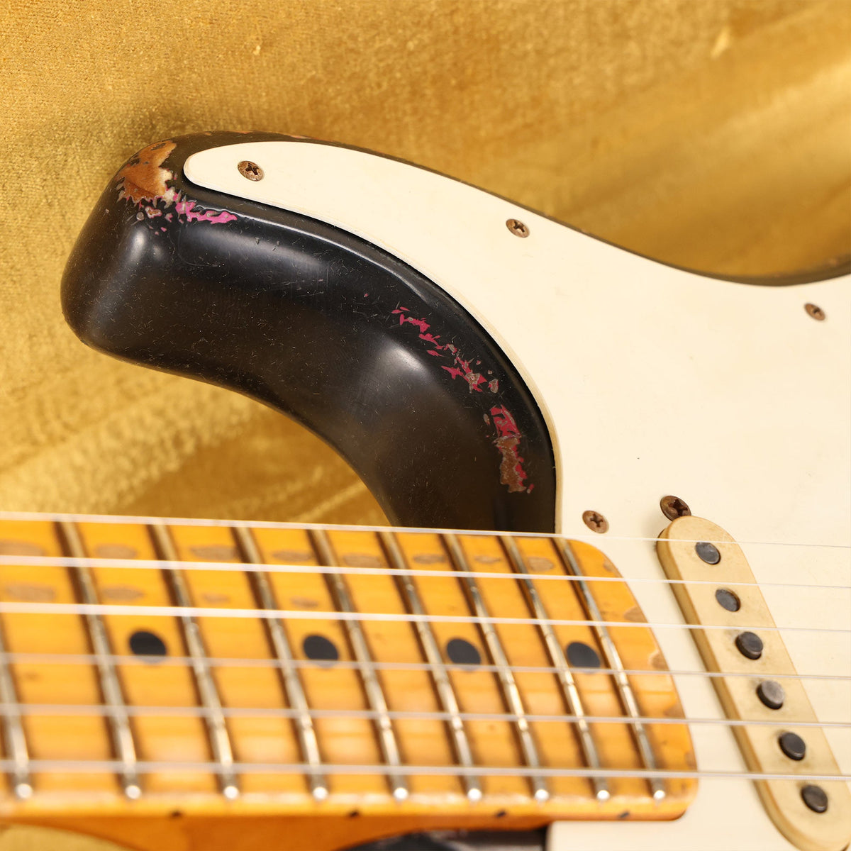 Fender Custom Shop '69 Stratocaster Roasted Ash Masterbuilt Jason Smith Relic Black Over Pink Paisley — 7