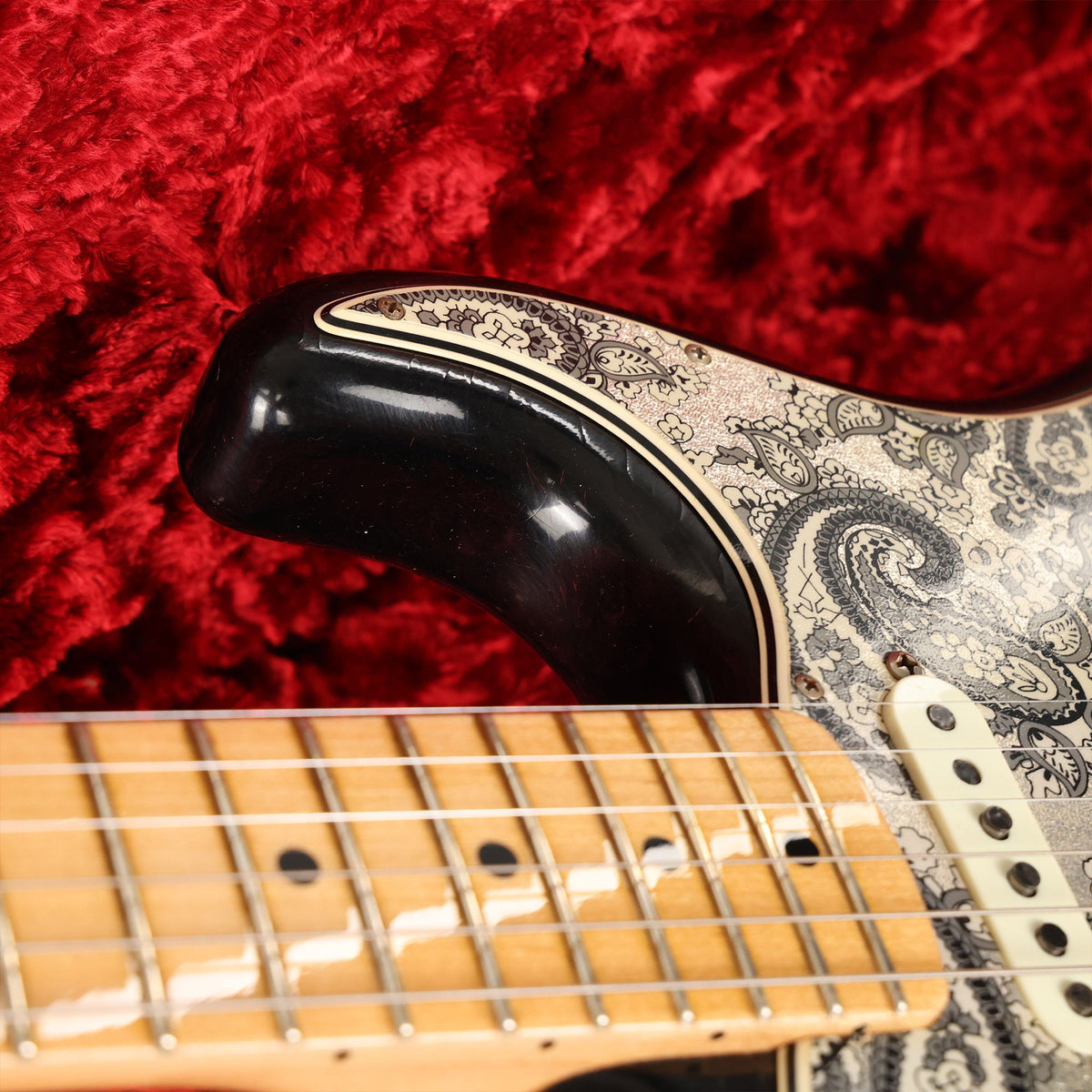 Fender Custom Shop Limited Edition 1968 Stratocaster Black Paisley 2018 — 8