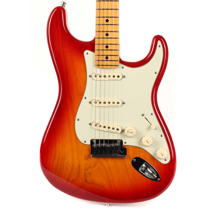 Fender American Ultra Stratocaster Plasma Red Burst 2020