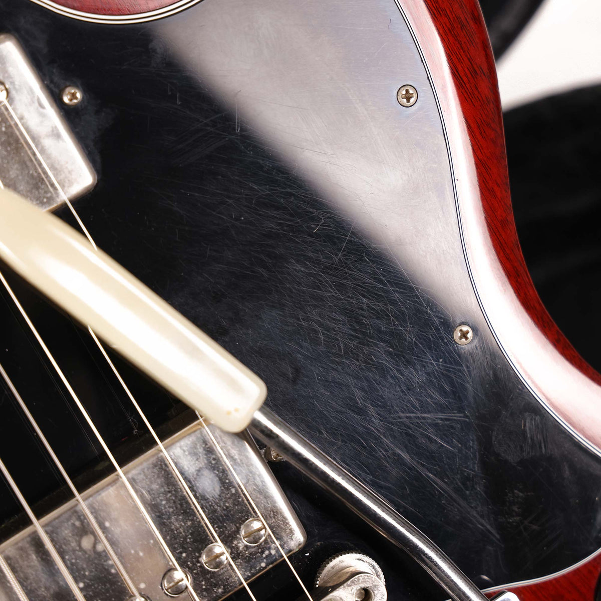 Gibson Angus Young Signature SG Cherry Red 2000 — 5