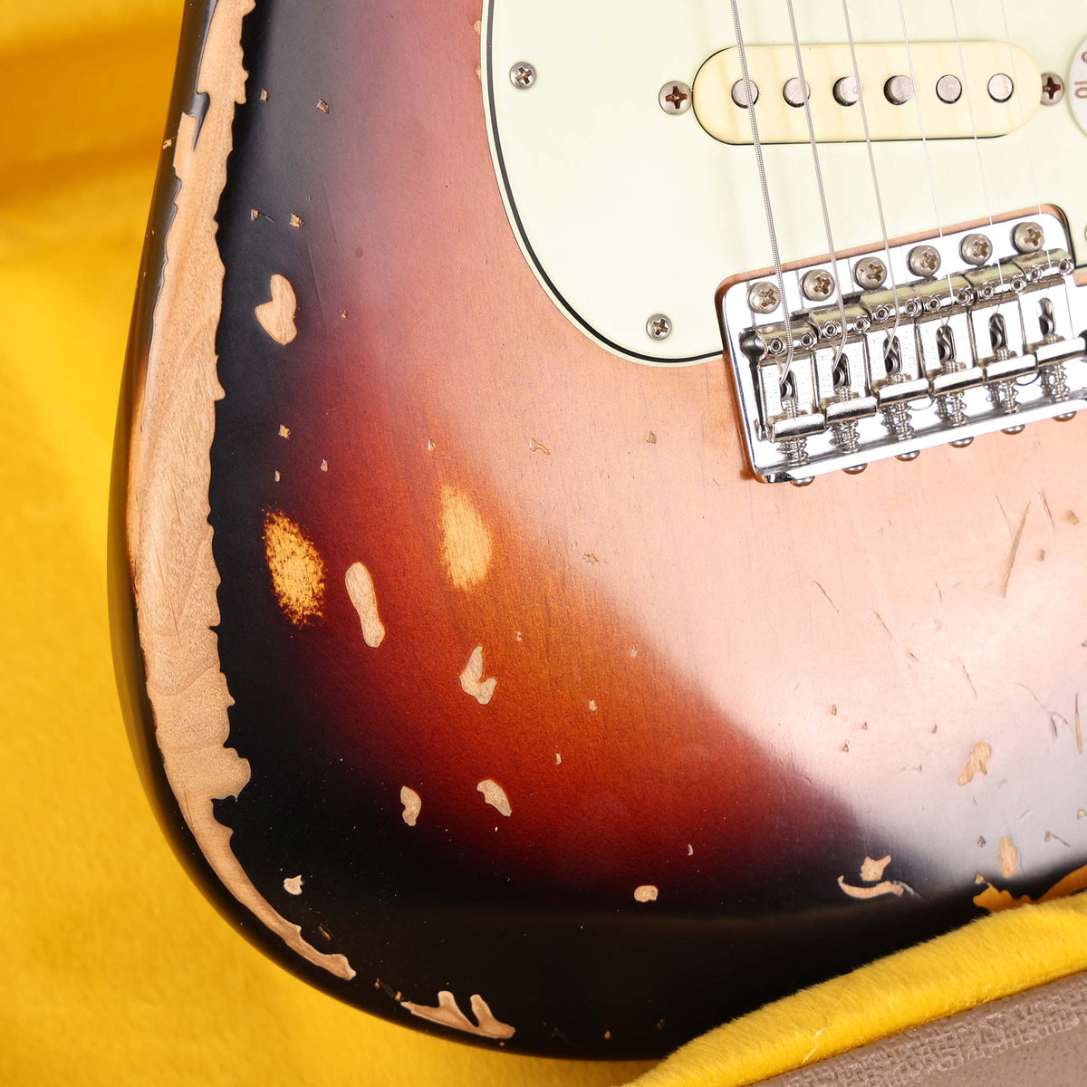 Fender Mike McCready Stratocaster 3-Color Sunburst 2024 — 7