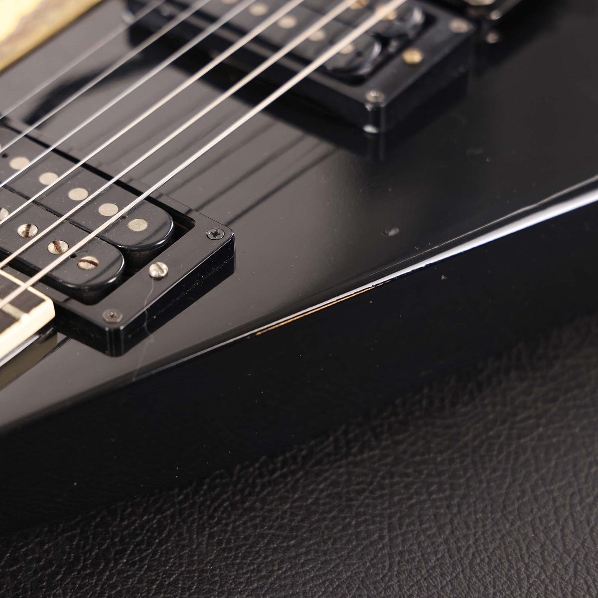 1983 Jackson Randy Rhoads Black — 10