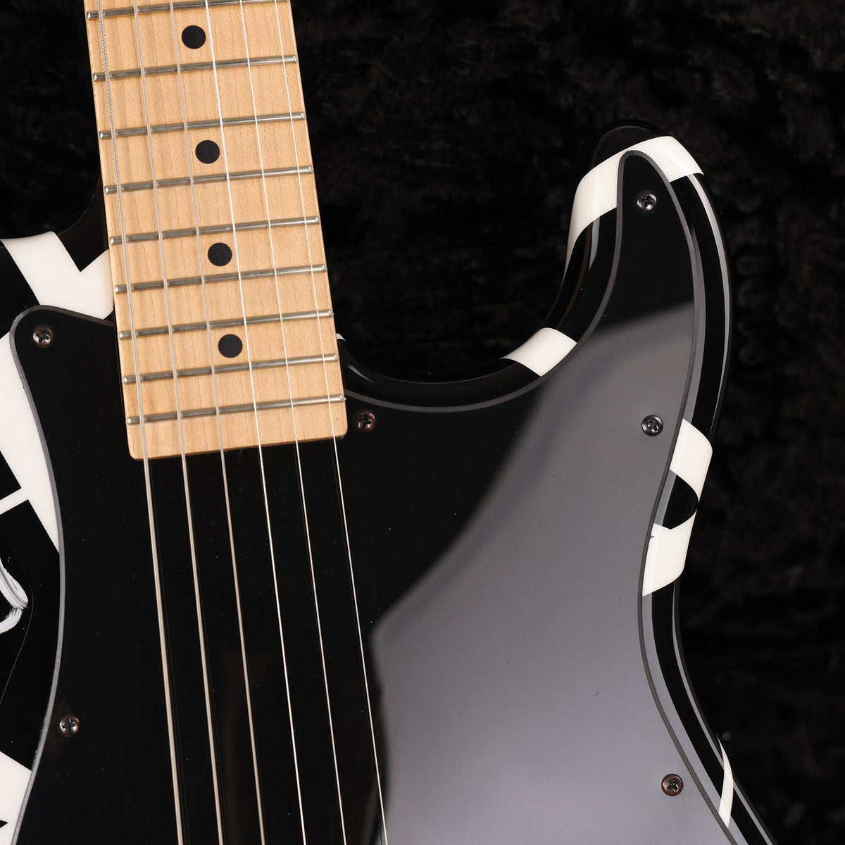 Charvel EVH Art Series Los Angeles Black and White Stripes 2007 — 11