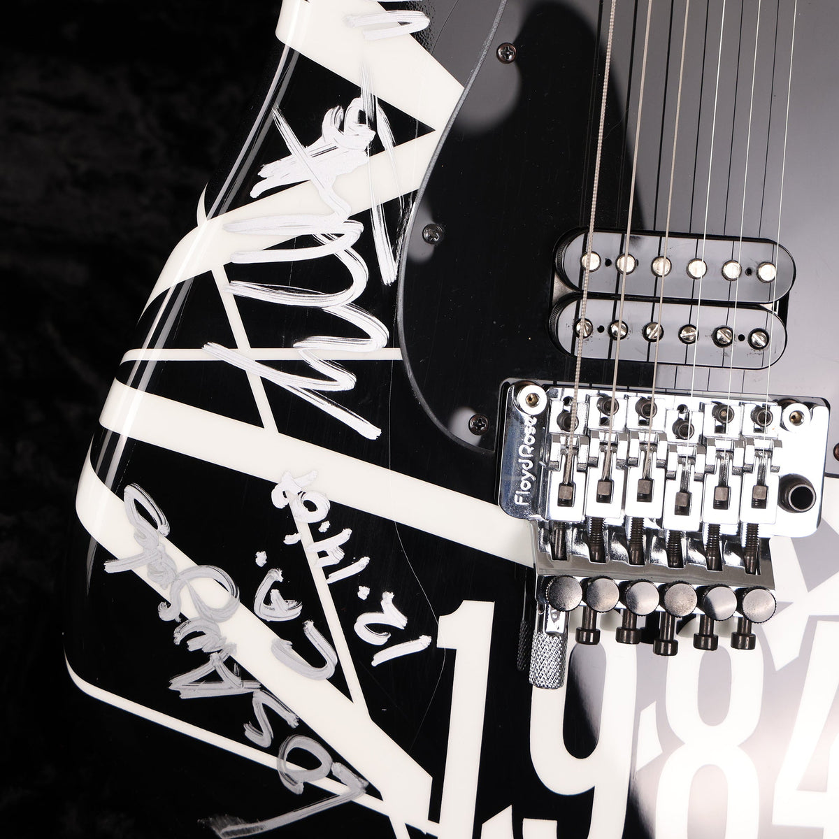 Charvel EVH Art Series Los Angeles Black and White Stripes 2007 — 8