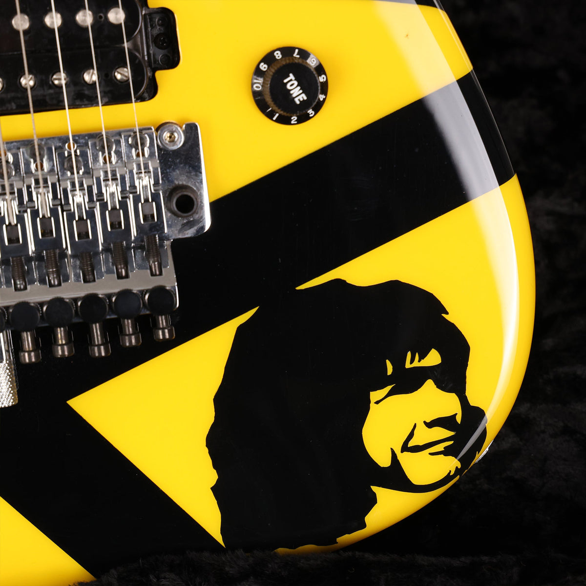 Charvel EVH Art Series Toronto Black and Yellow Stripes 2007 — 10