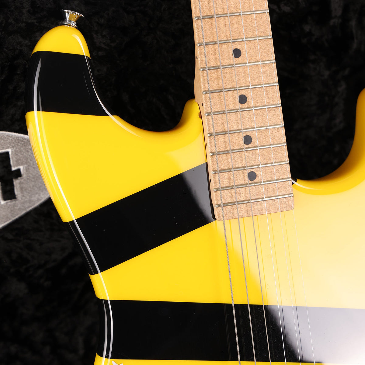 Charvel EVH Art Series Toronto Black and Yellow Stripes 2007 — 7