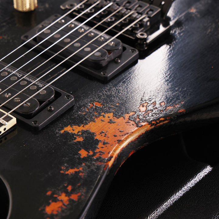 Jackson Custom Shop Nitro Aged SL2H-V Soloist Music Zoo Exclusive Black over 3 Tone Sunburst