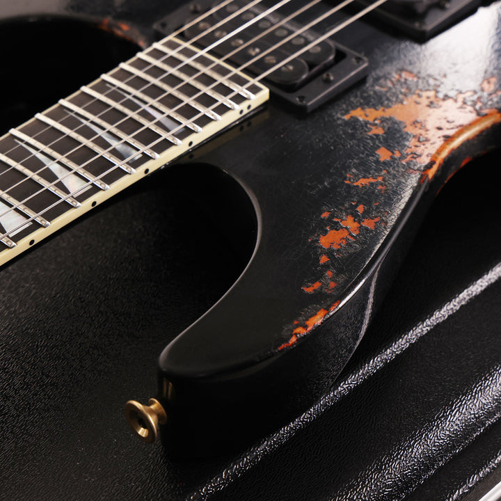 Jackson Custom Shop Nitro Aged SL2H-V Soloist Music Zoo Exclusive Black over 3 Tone Sunburst