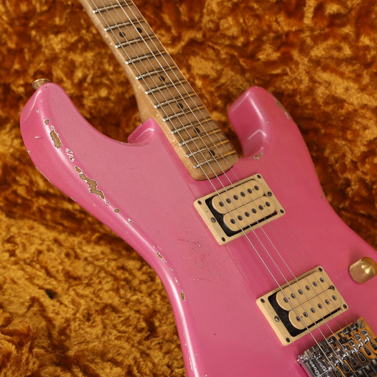 Charvel Custom Shop Nitro Aged San Dimas Platinum Pink — 7