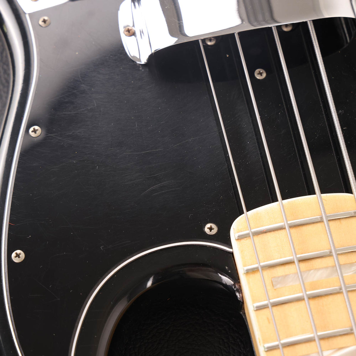 1975 Fender Jazz Bass Black — 10