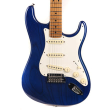 Fender American Professional Stratocaster Limited Edition Sapphire Blue with Roasted Maple Neck 2019