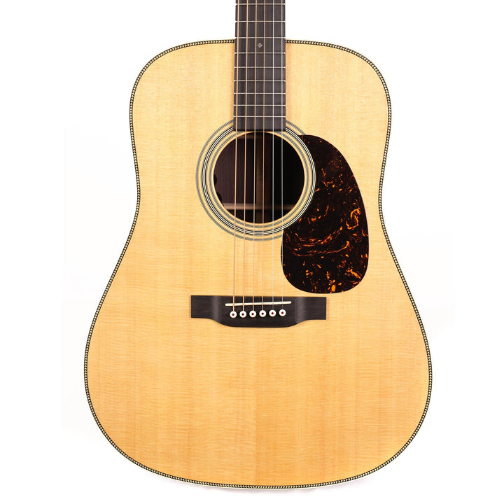 Martin HD-28E Dreadnought Acoustic-Electric Natural