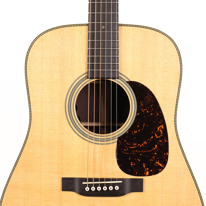 Martin HD-28E Dreadnought Acoustic-Electric Natural