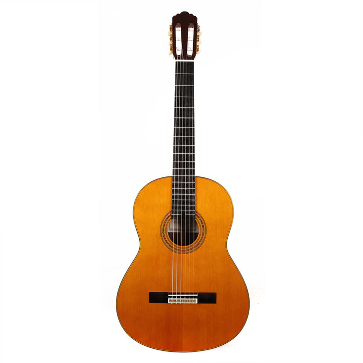 Yamaha GC32C Classical Nylon String Guitar Natural 2022