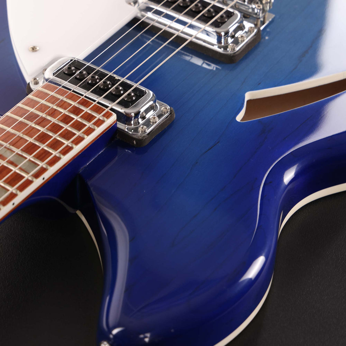 Rickenbacker 360 Blue Burst 2007 | The Music Zoo Rickenbacker 360 Blue Burst 2007 | The Music Zoo