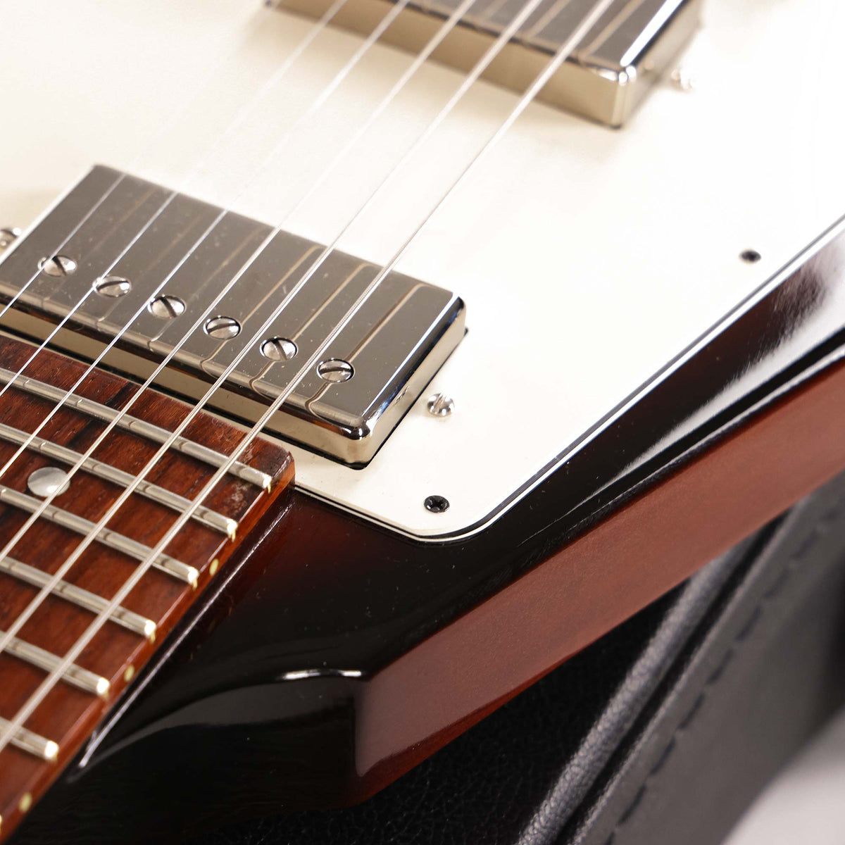 Gibson Custom Shop 1967 Flying V Sunburst 2007 — 7