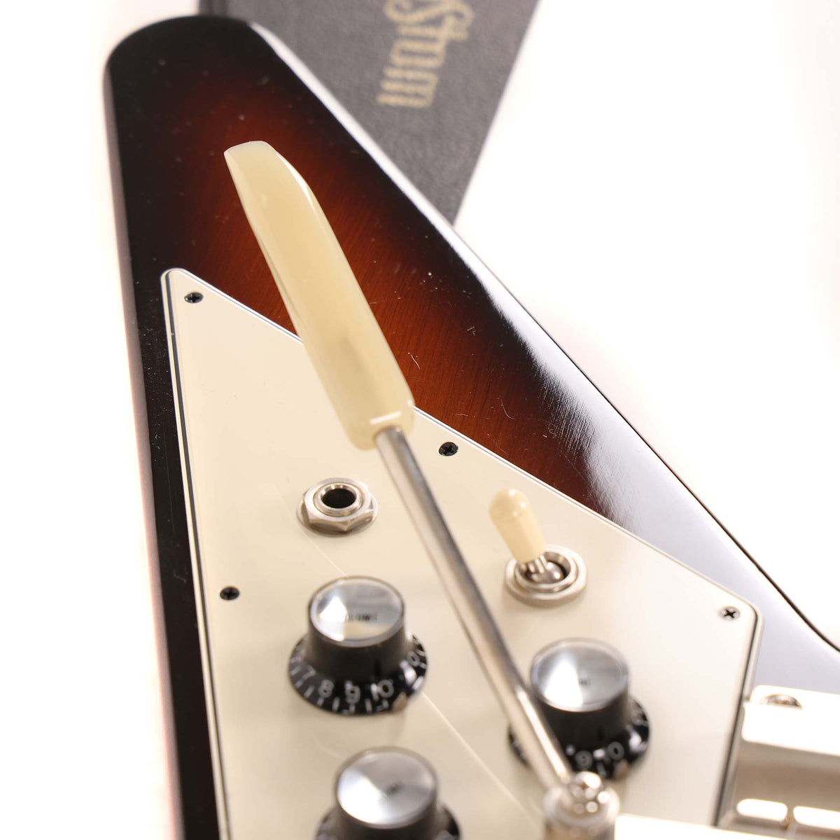 Gibson Custom Shop 1967 Flying V Sunburst 2007 — 9