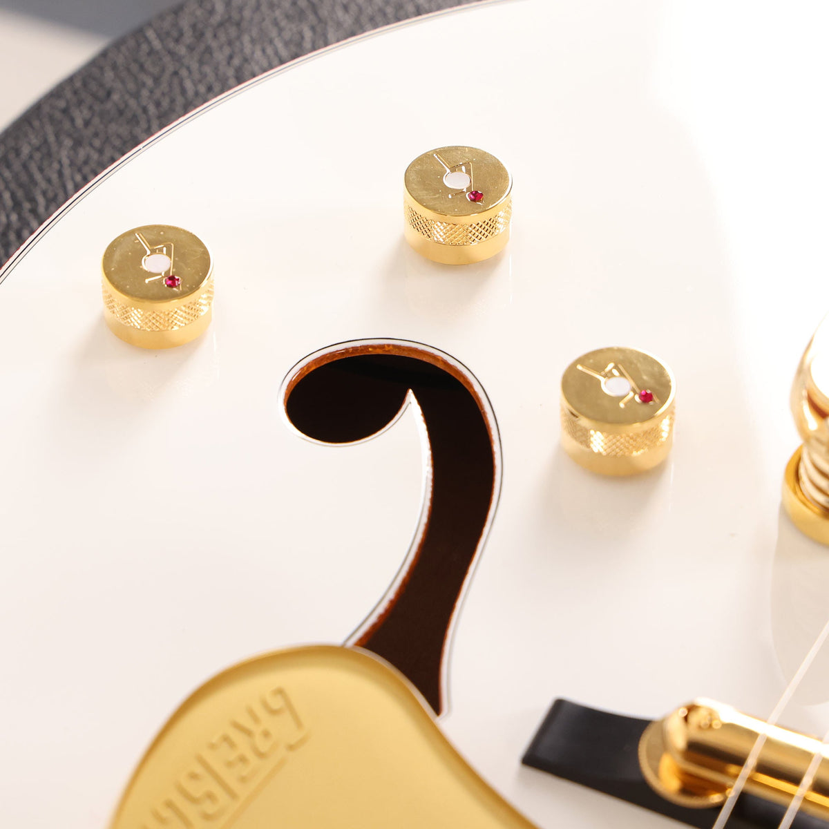 Gretsch G6136T Players Edition White Falcon 2021 — 10