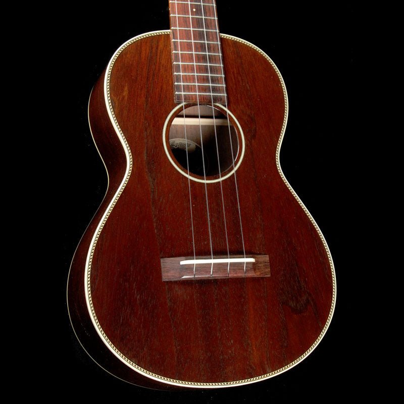 Collings UT2 Tenor Ukulele Walnut 2016 — 1