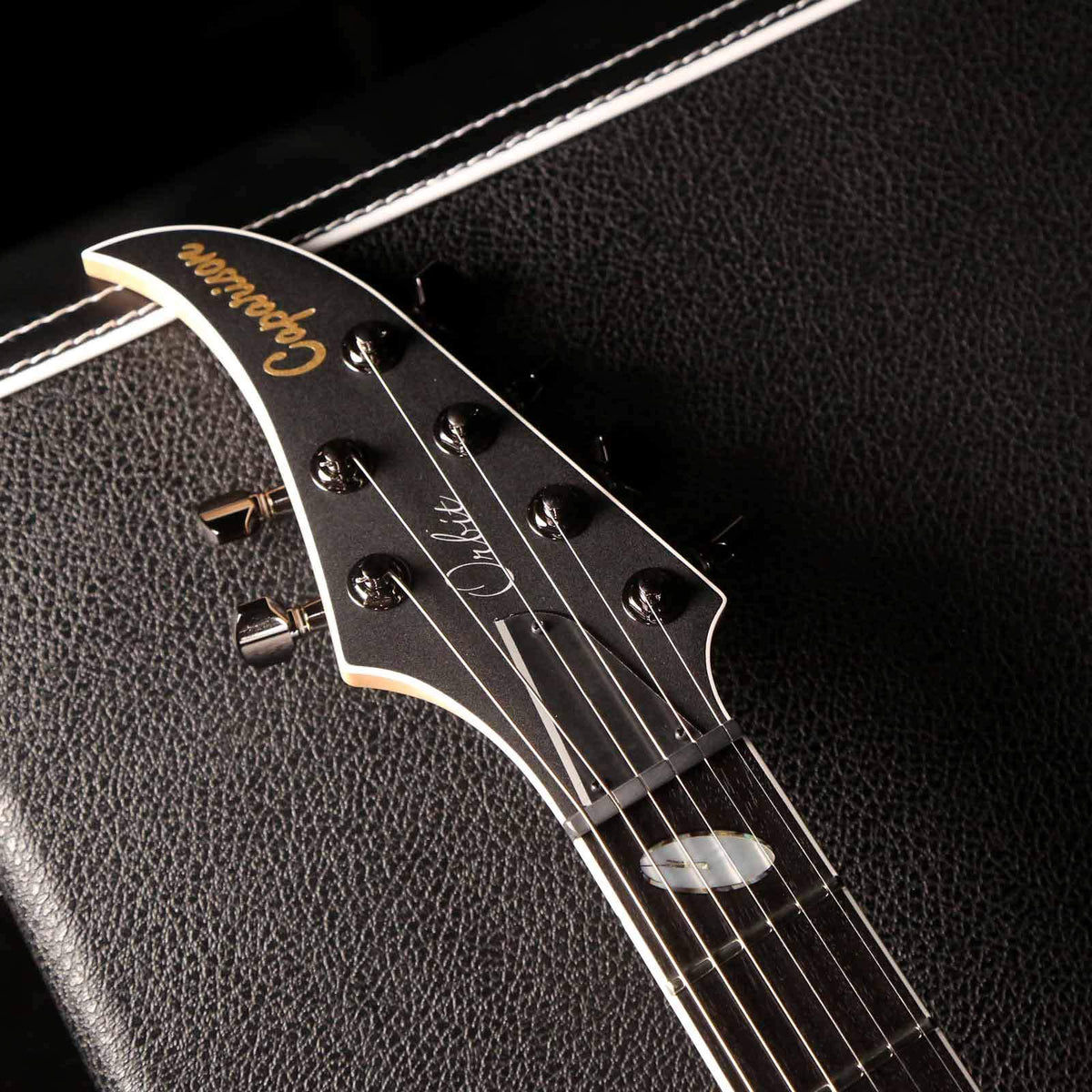 Caparison Orbit FX White — 4