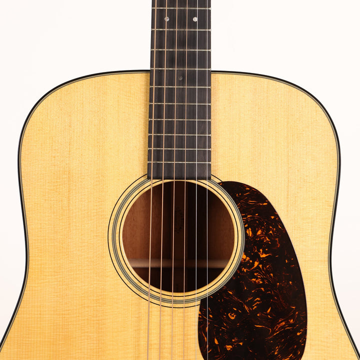 Martin Standard Series D-18  Natural 2022