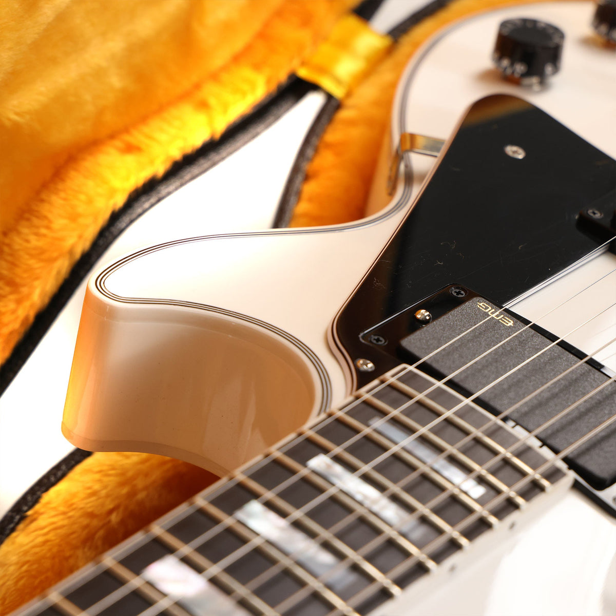 Gibson Custom Shop Les Paul Custom Made 2 Measure Alpine White with EMGs 2025 — 9
