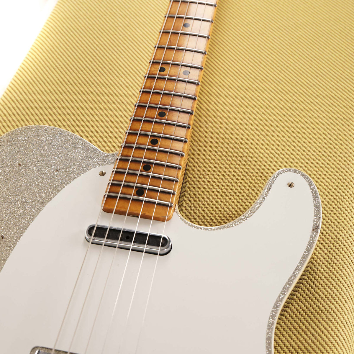 Fender Custom Shop Double Esquire Special Relic Aged Silver Sparkle and Black 2025 — 11
