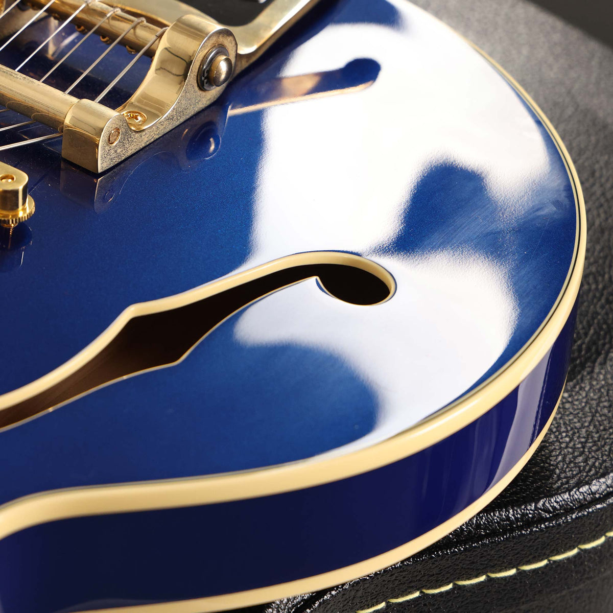 Gretsch Professional G6659TG Players Edition Broadkaster Jr. Azure Metallic 2018 — 8