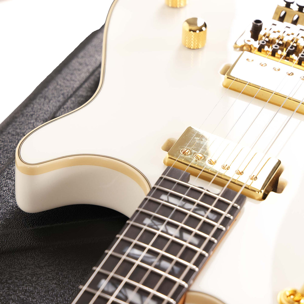 EVH Custom Shop Wolfgang Snow White Pearl 2025 — 10