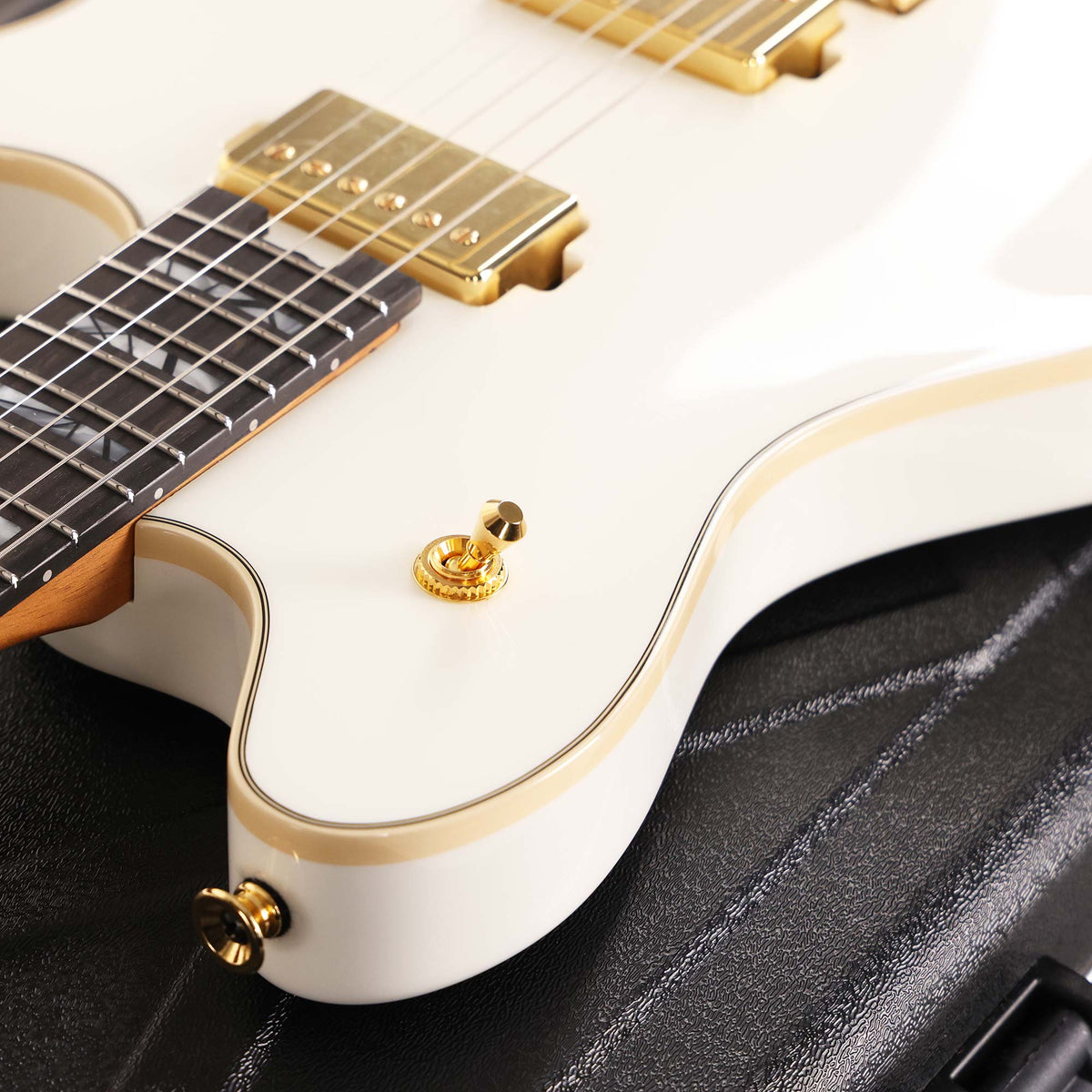 EVH Custom Shop Wolfgang Snow White Pearl 2025 — 7