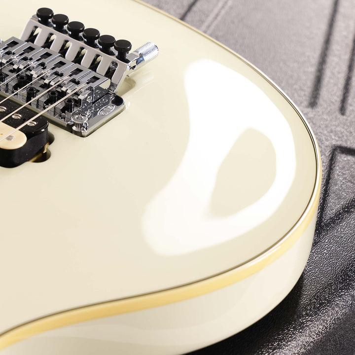 EVH MIJ Series Signature Wolfgang Ivory 2024