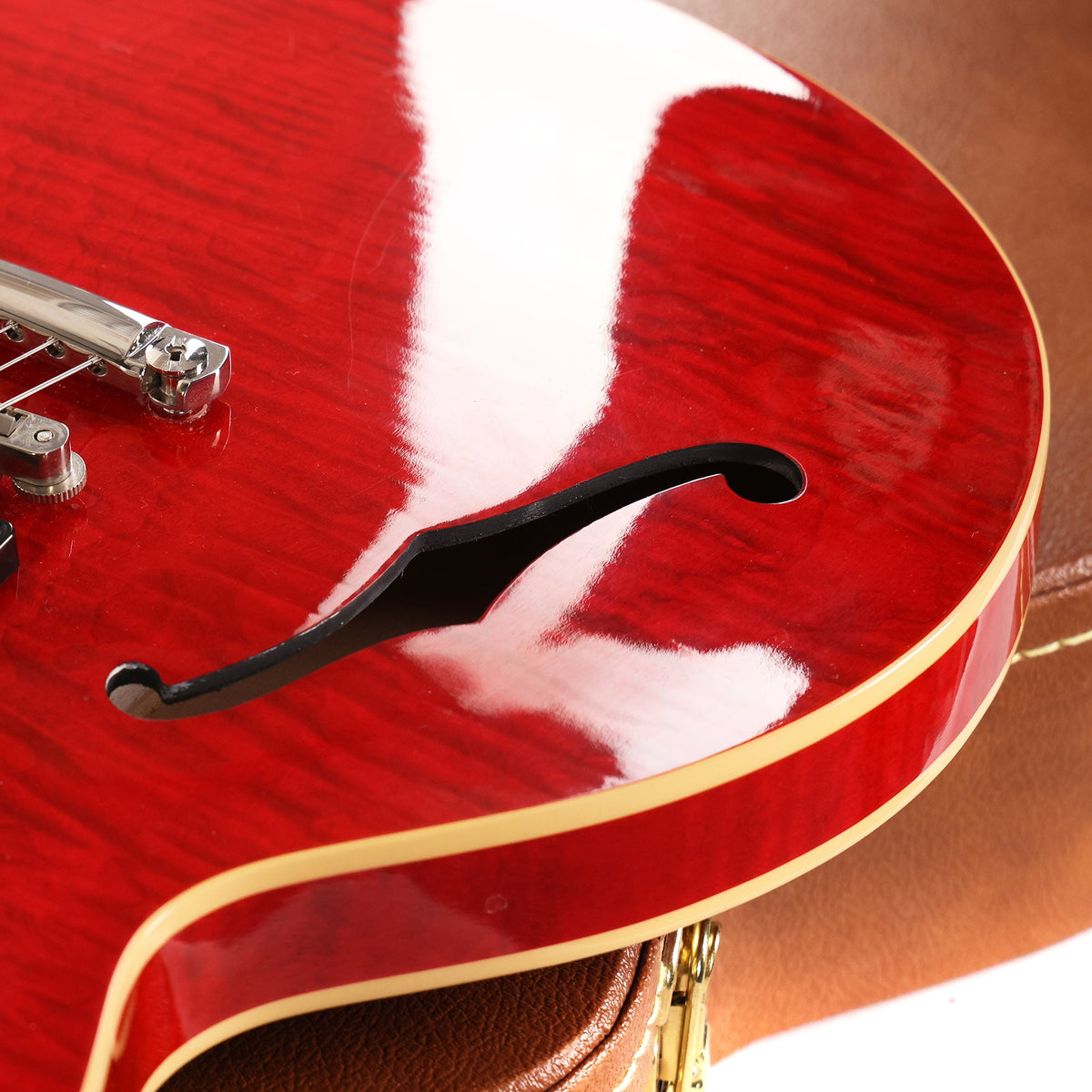 Gibson ES-335 Figured Guitar Cherry Red 2018 — 8