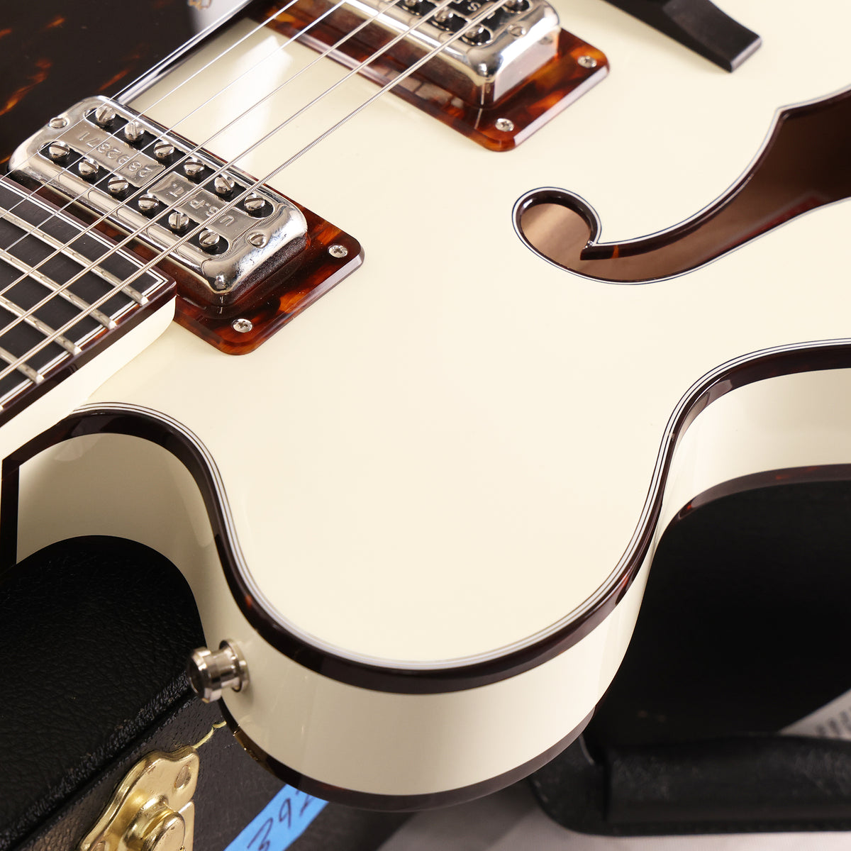 Gretsch G6636T-RF Richard Fortus Signature Falcon Vintage White 2023 — 7