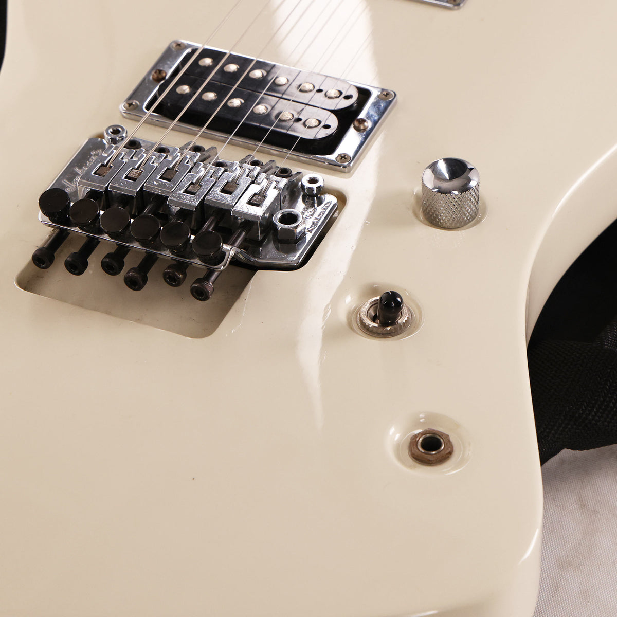 1995 Jackson FB2 Guitar White — 11