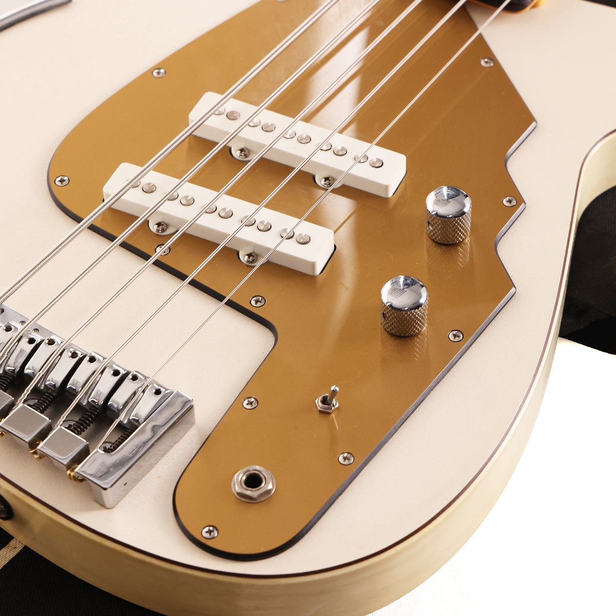 Reverend Rumblefish R5L 5-String Aged White 2000 — 11