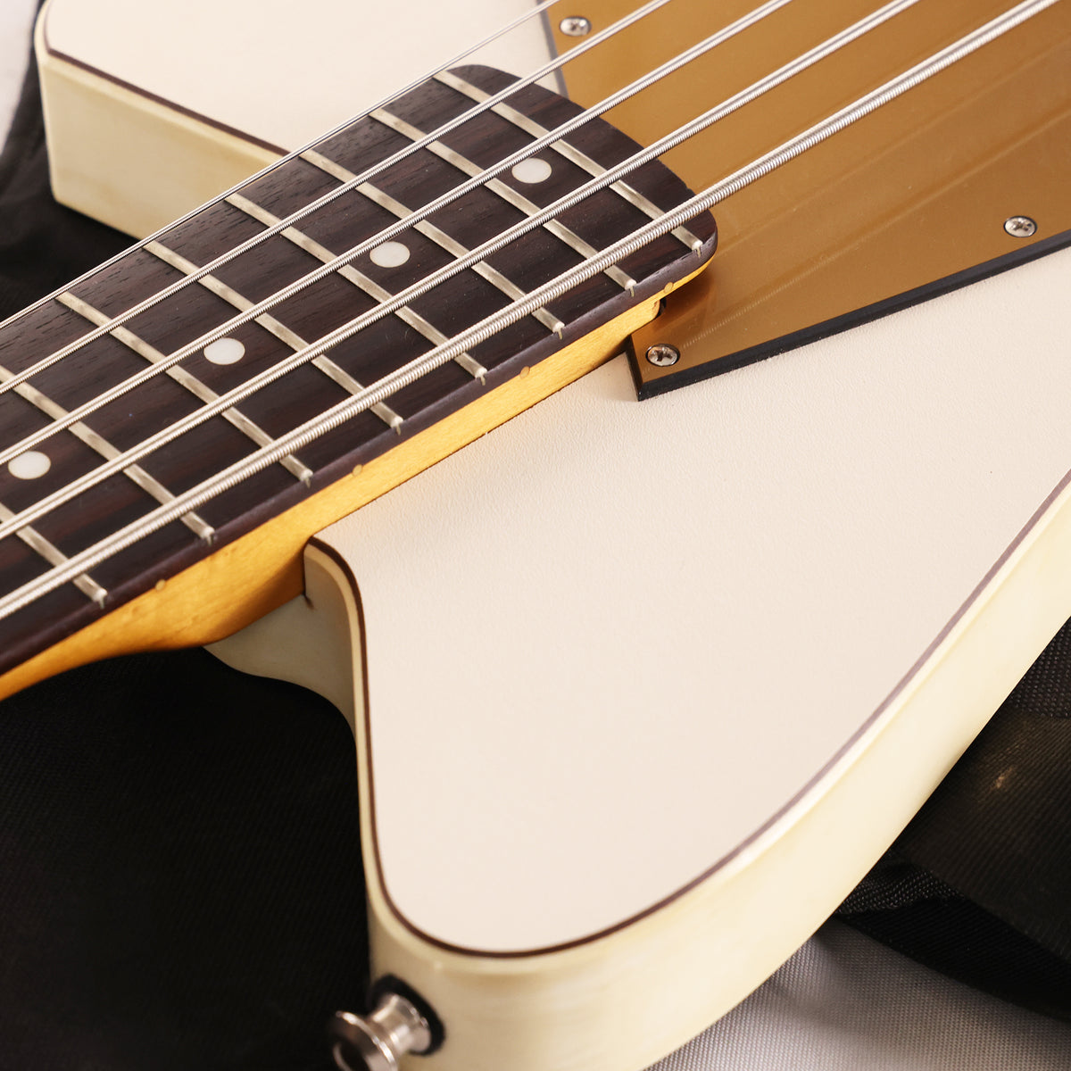 Reverend Rumblefish R5L 5-String Aged White 2000 — 8