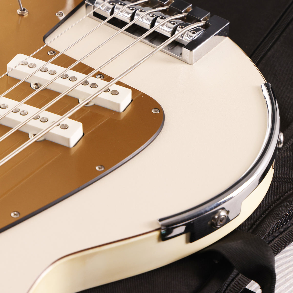 Reverend Rumblefish R5L 5-String Aged White 2000 — 9