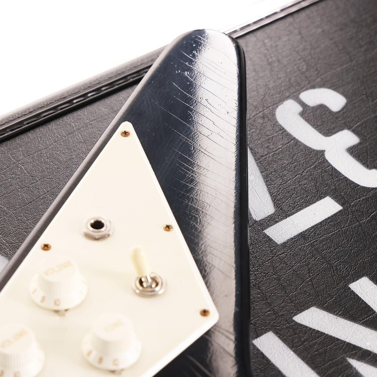 Gibson Custom Shop Michael Schenker 1971 Flying V Collector’s Edition Black and White 2026 — 11