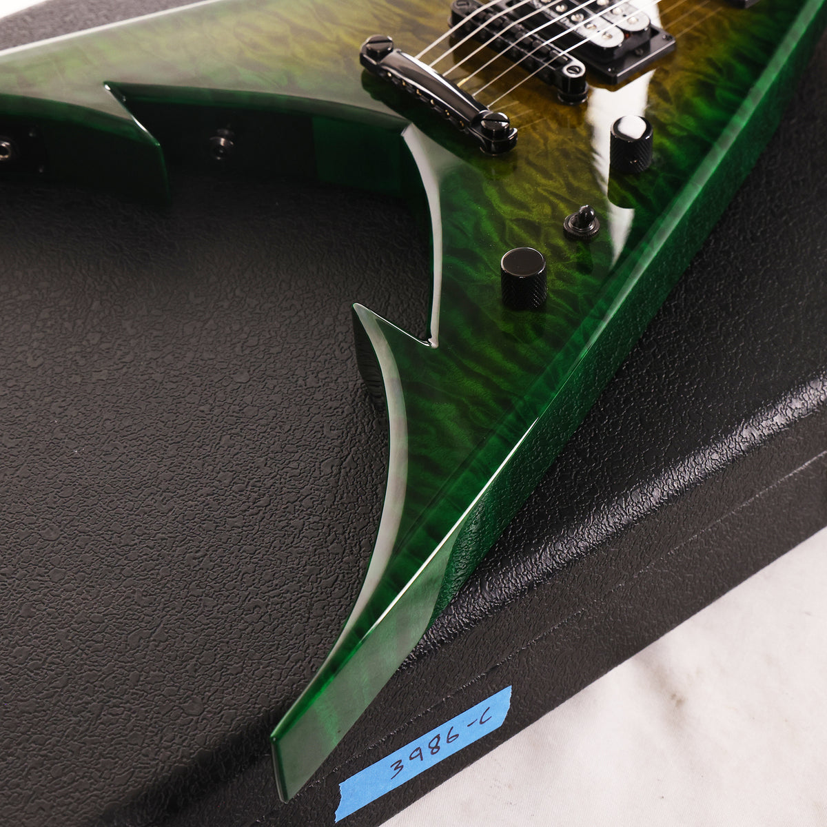 Bernie Rico Jr. Vixen Deluxe Gator Burst 2010 — 11