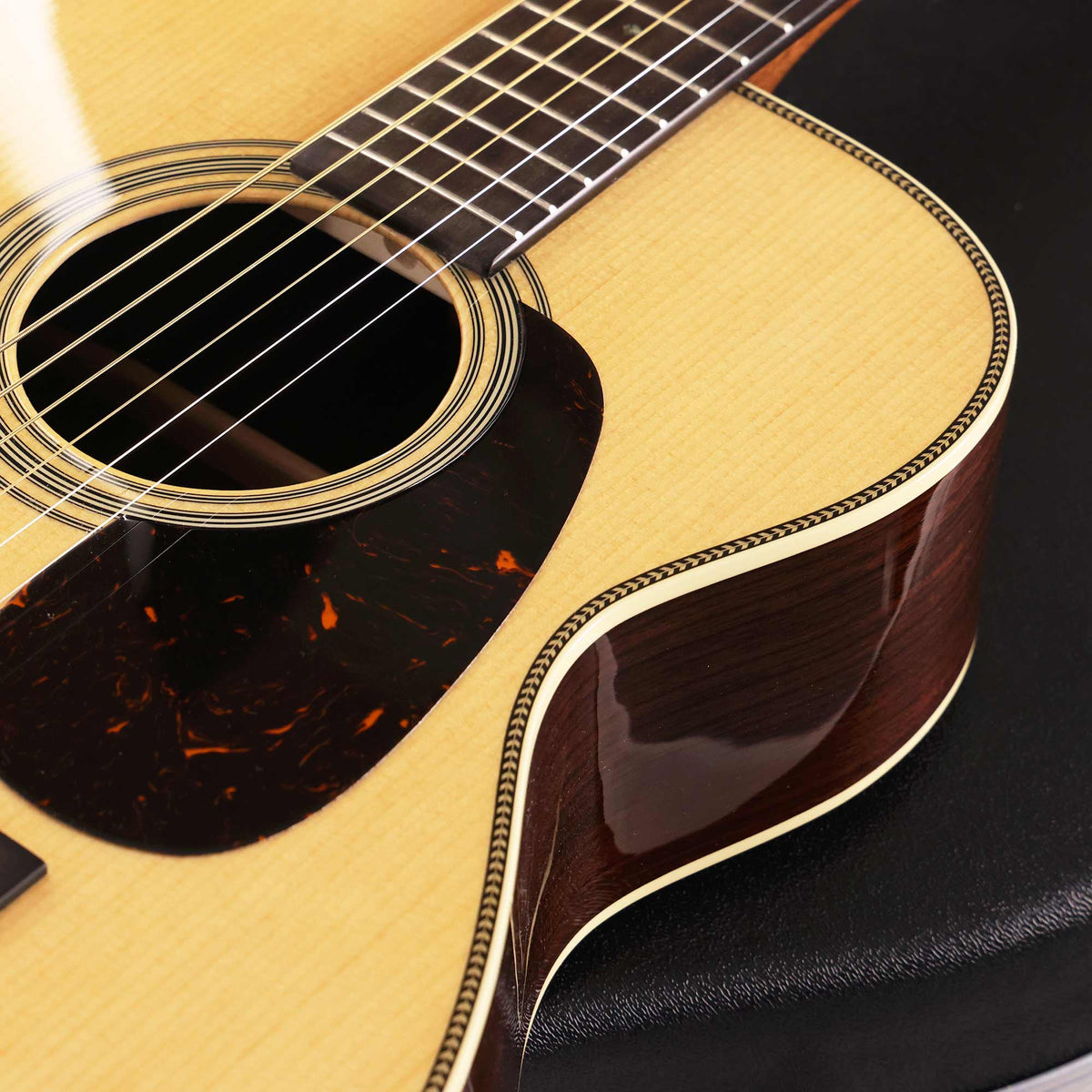 Martin 00-28 Acoustic Guitar Natural 2025 — 10