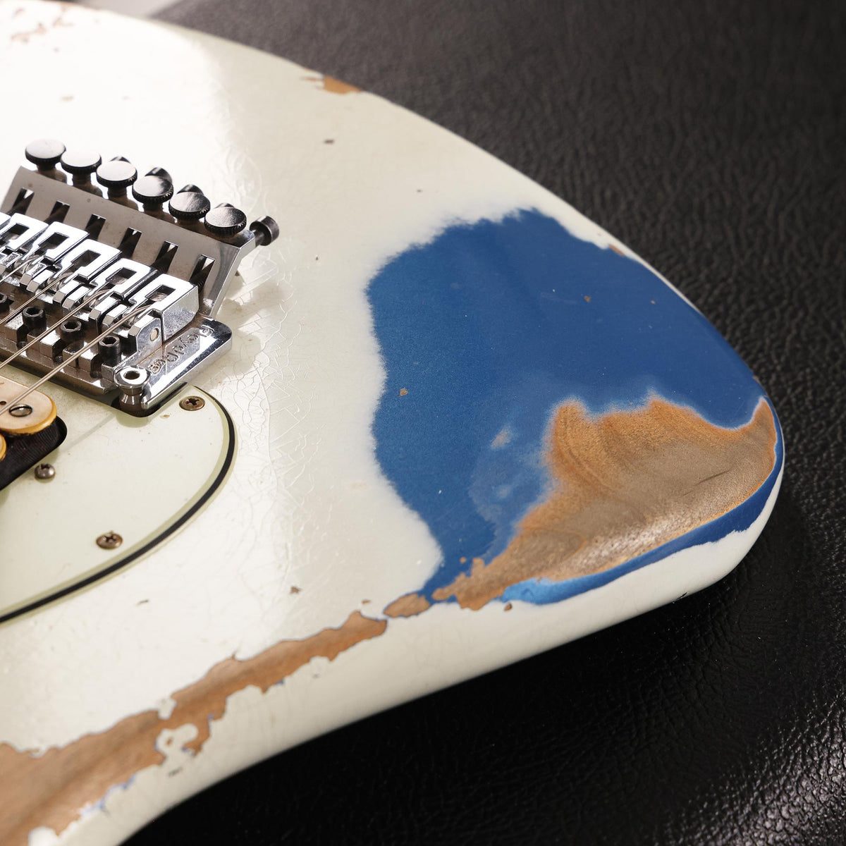 Fender Custom Shop White Lightning Stratocaster HSS Olympic White over Lake Placid Blue 2020 — 11