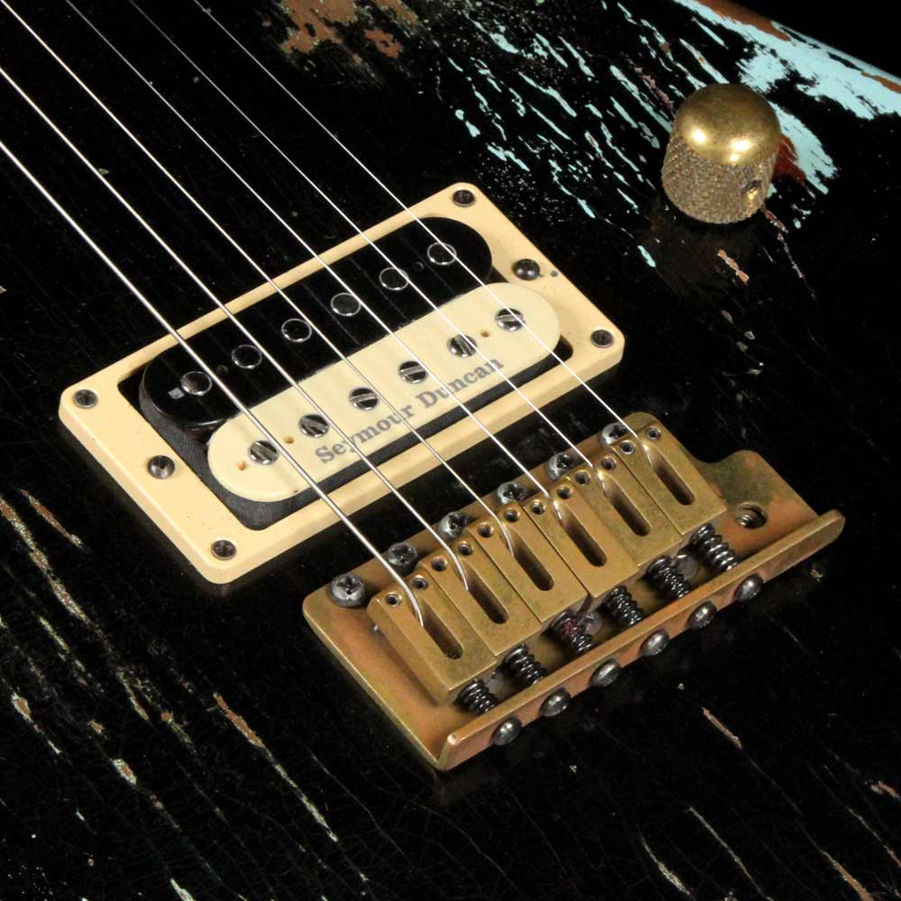 Charvel Custom Shop San Dimas HS Nitro Aged Roasted Alder Black over Sonic Blue — 6