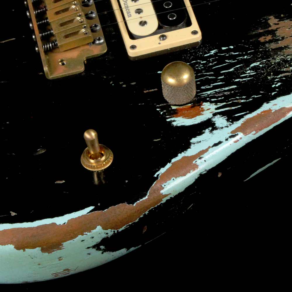 Charvel Custom Shop San Dimas HS Nitro Aged Roasted Alder Black over Sonic Blue — 8
